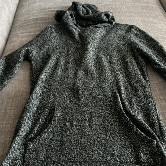 Long Billabong Sweater - Picture 2 of 6